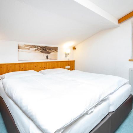 Haus Christaldo Bed & Breakfast Sankt Anton am Arlberg Ngoại thất bức ảnh