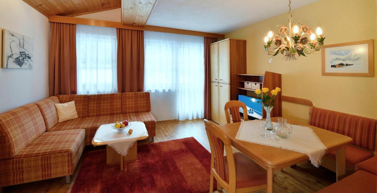Haus Christaldo Bed & Breakfast Sankt Anton am Arlberg Ngoại thất bức ảnh