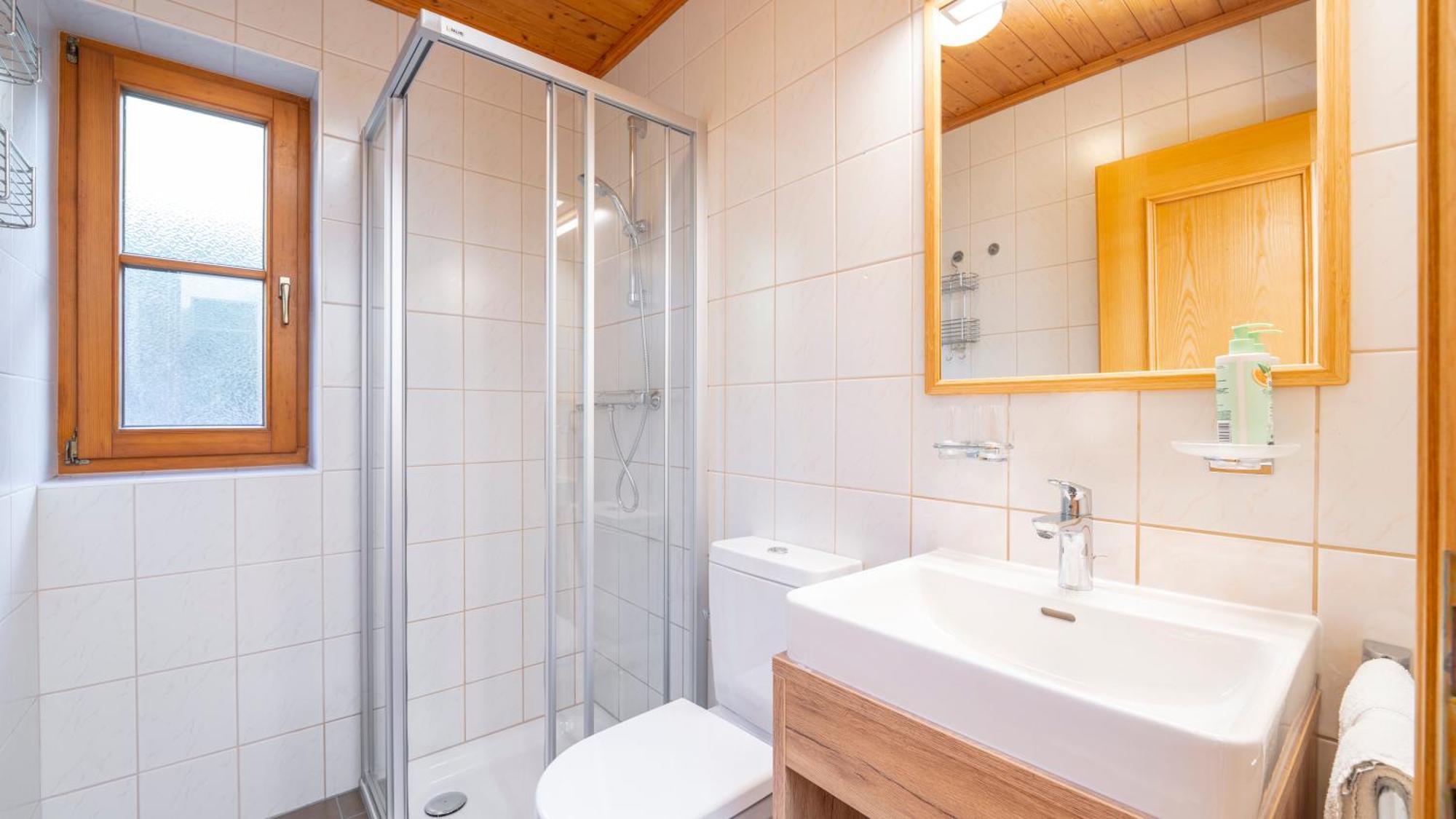 Haus Christaldo Bed & Breakfast Sankt Anton am Arlberg Ngoại thất bức ảnh