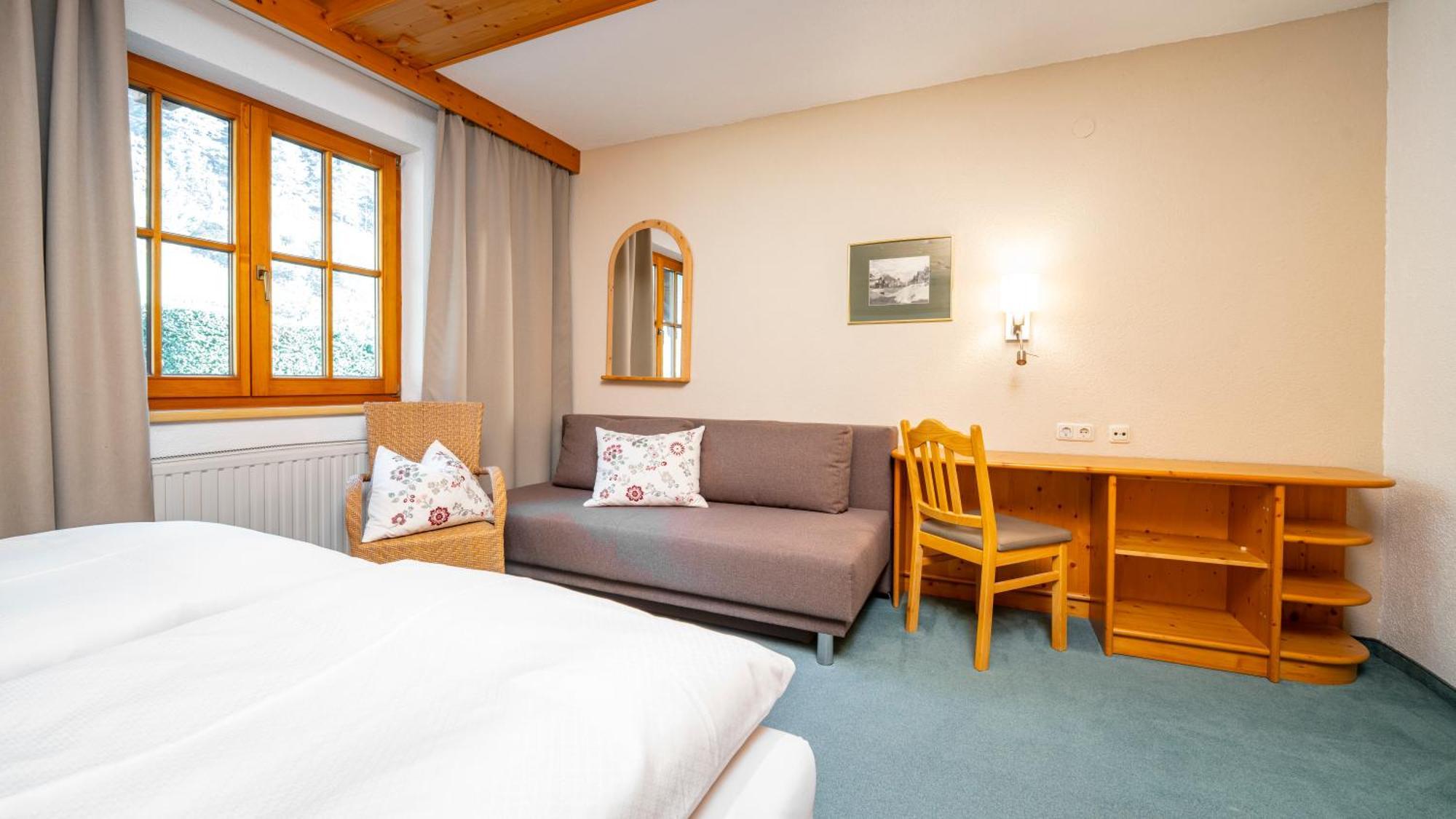 Haus Christaldo Bed & Breakfast Sankt Anton am Arlberg Ngoại thất bức ảnh